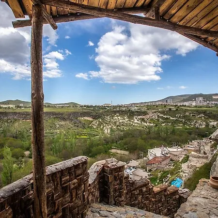 Cave House 2* Nar