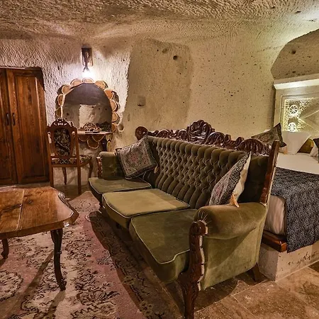 Cave House 2* Nar