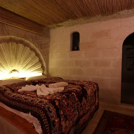 Cave House 2*