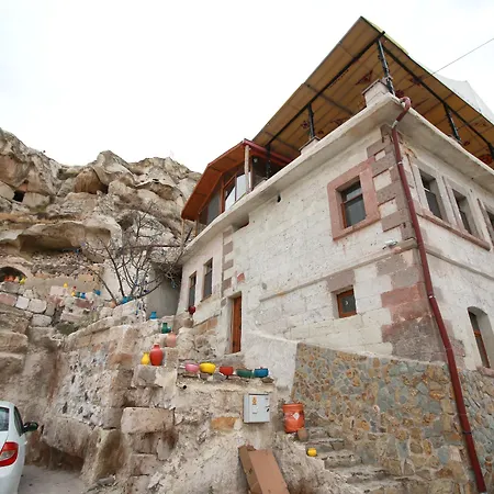 Hotel Cave House 2*