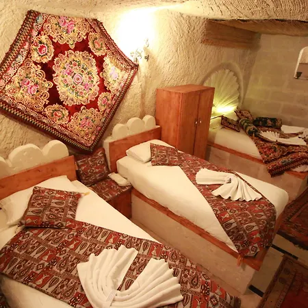 Hotel Cave House 2*